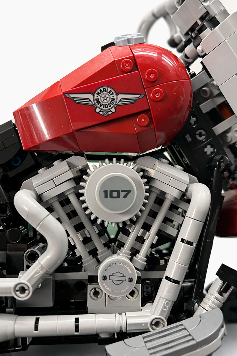 LEGO Creator Expert 10269 Harley-Davidson Fat Boy – 1023 Teile – Bild 10