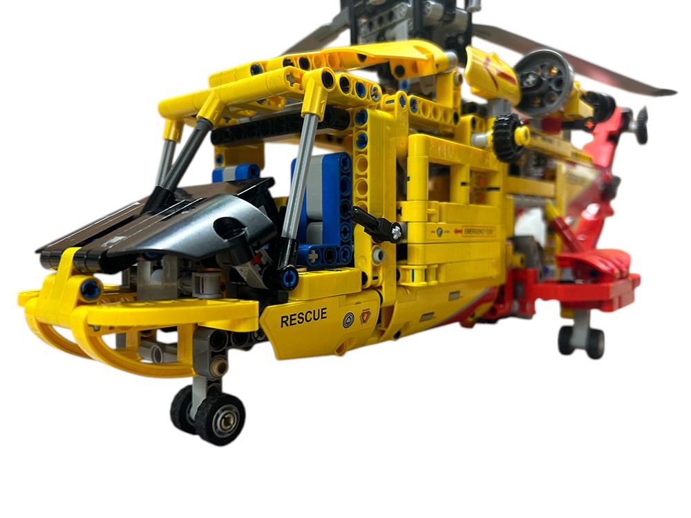 LEGO Technic Hubschrauber 42092 – Bild 9