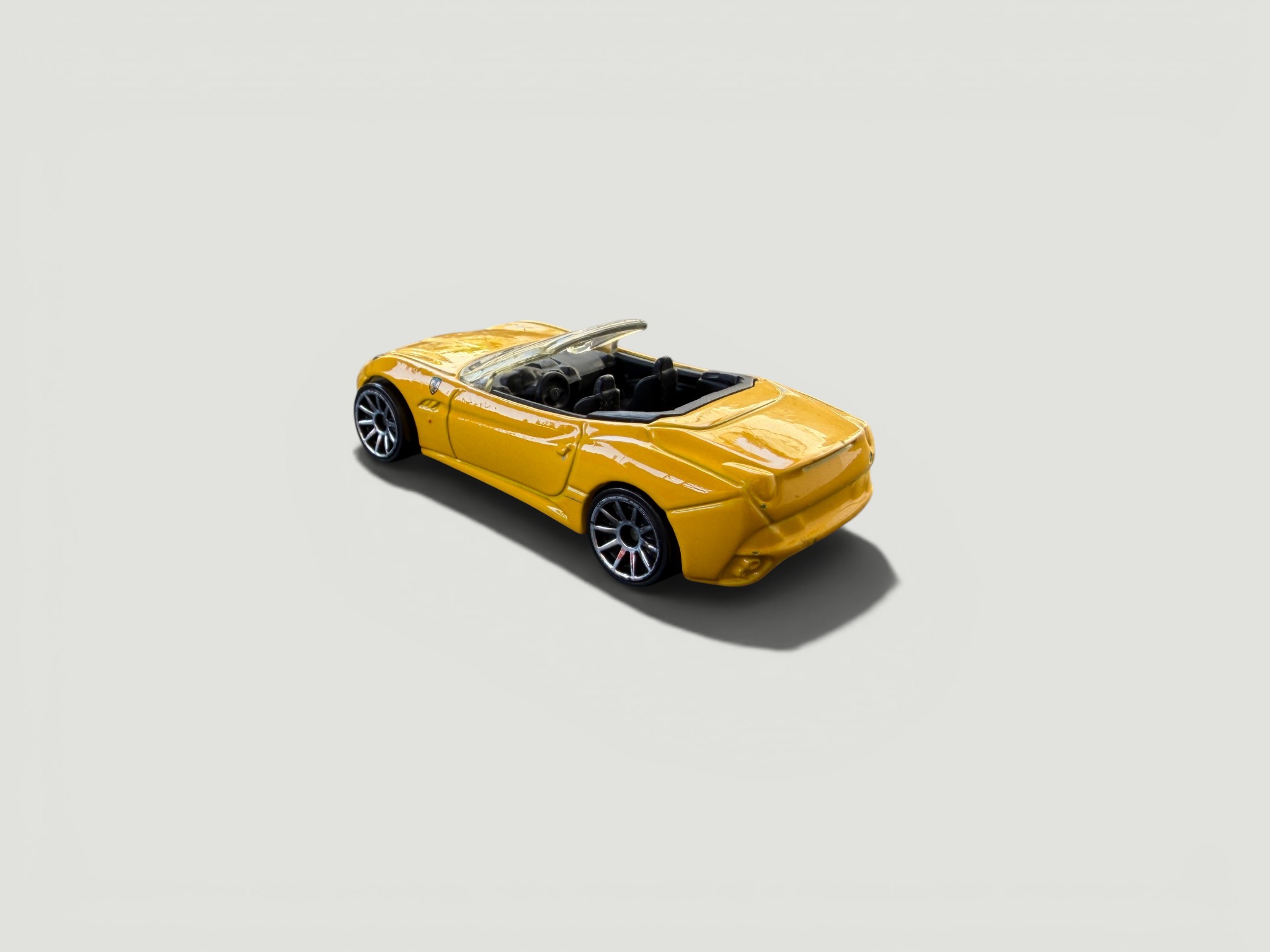 ☀️ Hot Wheels Ferrari California – Gelber Cabrio-Sportwagen ☀️ – Bild 2