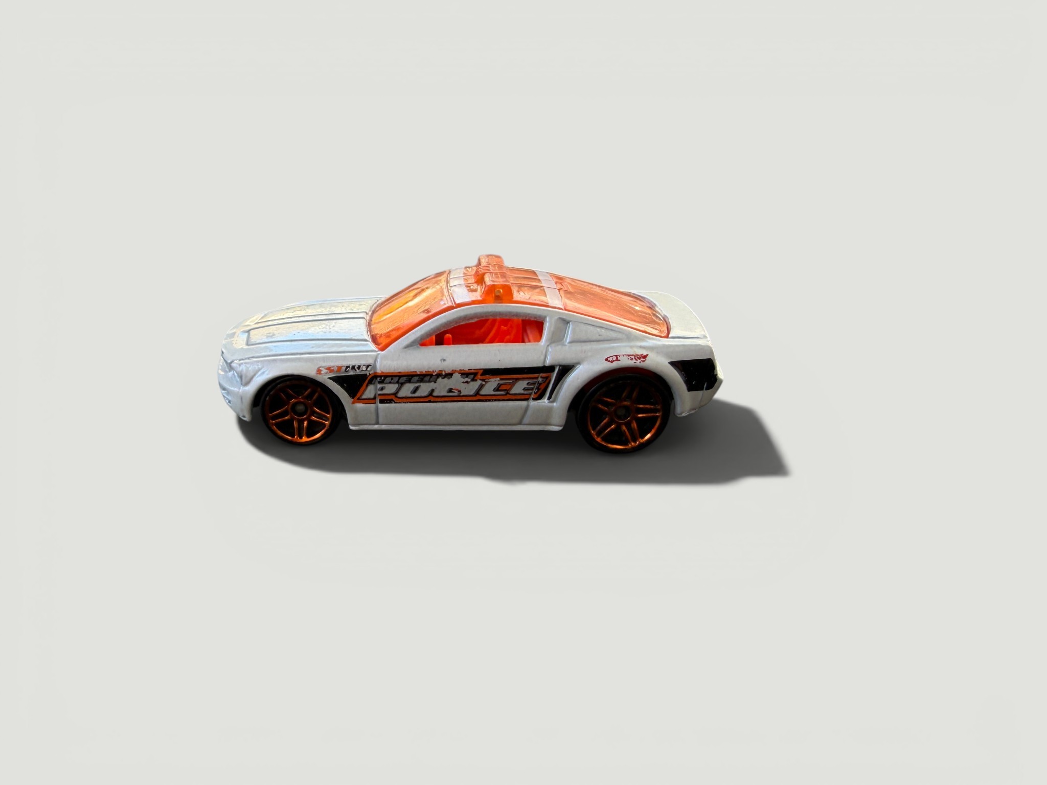 🚓 Hot Wheels Police Pursuit – Futuristischer Polizei-Racer 🚓