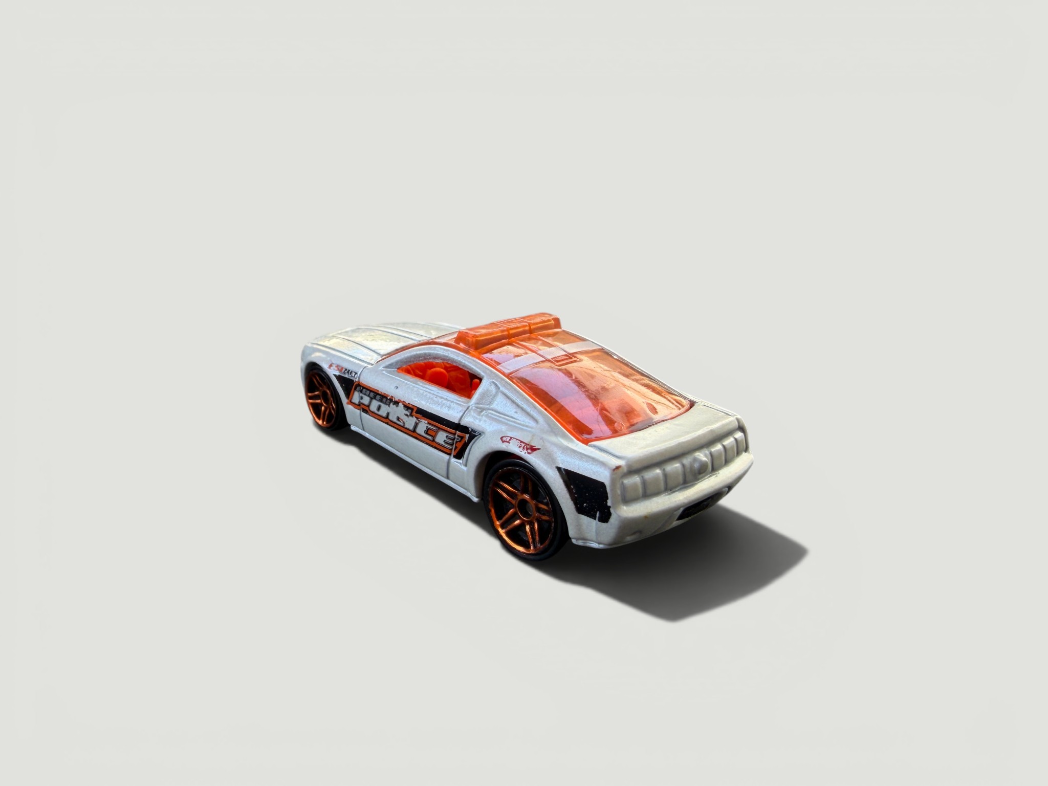 🚓 Hot Wheels Police Pursuit – Futuristischer Polizei-Racer 🚓 – Bild 4